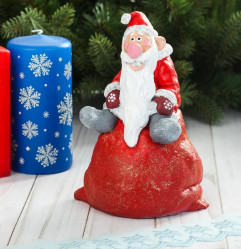 Фигура Дед Мороз на мешке 12х11х16см. Ф061